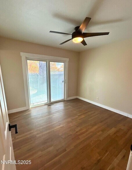 Building Photo - 640 James Ln