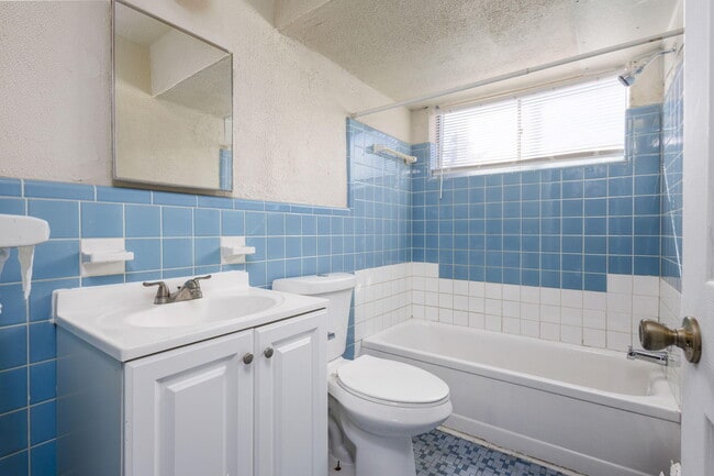 Building Photo - 19625 Conant St