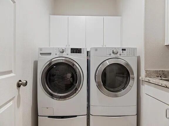 Building Photo - 44800 Calle Santa Barbara