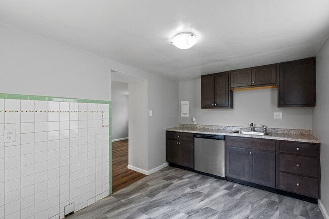 Building Photo - 5745 Murdoch Ave