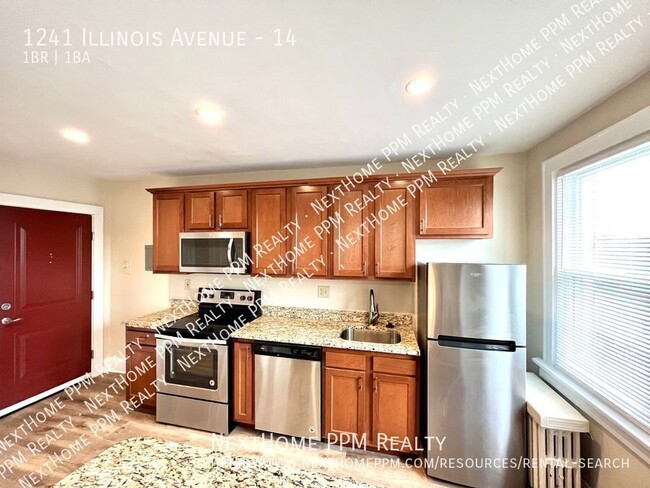 Building Photo - Updated 1 bedroom  Near T, Dishwasher, Hea...