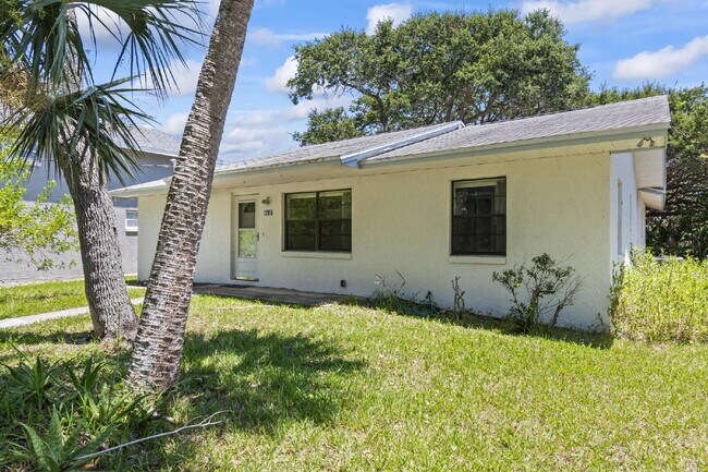 Building Photo - Flagler Beach