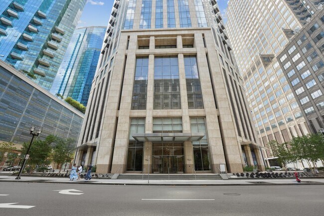 Building Photo - 99 Hudson St