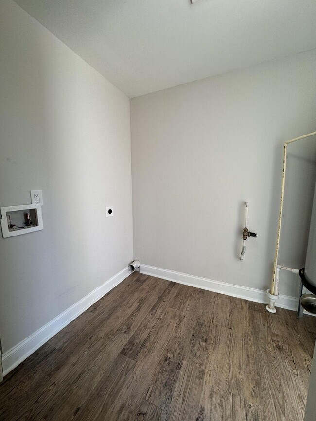 Building Photo - Cozy 2-Bed, 1-Bath Apartment in Easley – C...