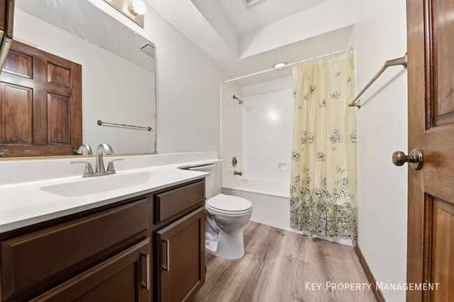 Building Photo - 1418 Santa Margarita St