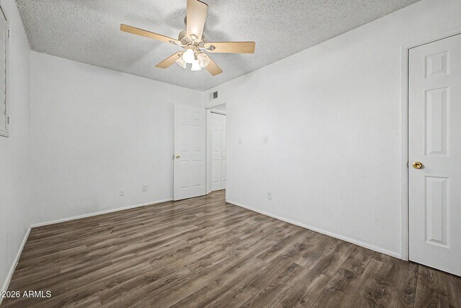 Building Photo - 830 S Dobson Rd