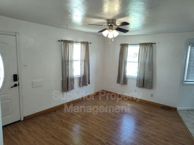 Building Photo - 2121 Park Pl