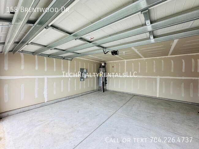 Building Photo - 158 Brentwood Dr