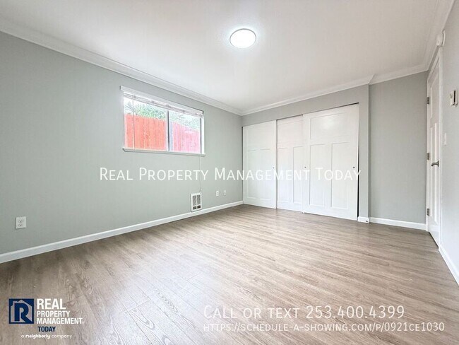 Building Photo - 1111 SW 148th St