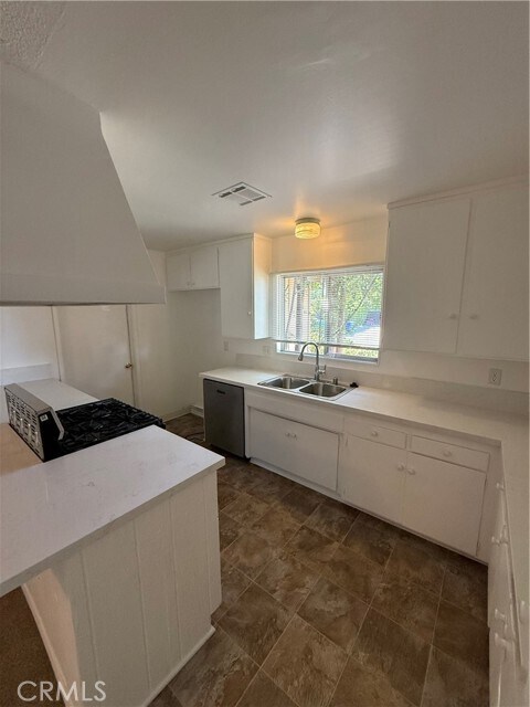 Building Photo - 10609 Jimenez St