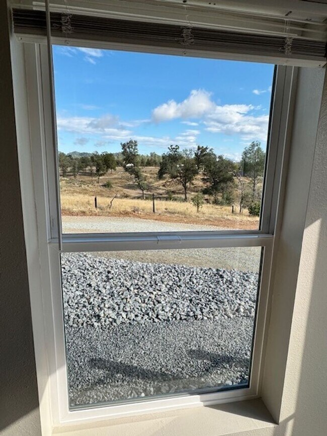 Building Photo - Breathtaking Views – Brand New 2 Bed, 1.5 ...