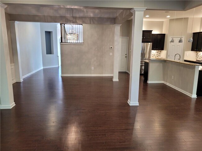 Building Photo - 108 Bradford Dr