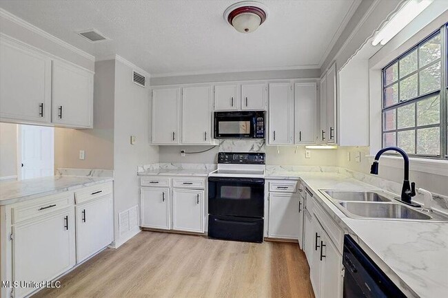 Building Photo - 225 Kiowa Dr