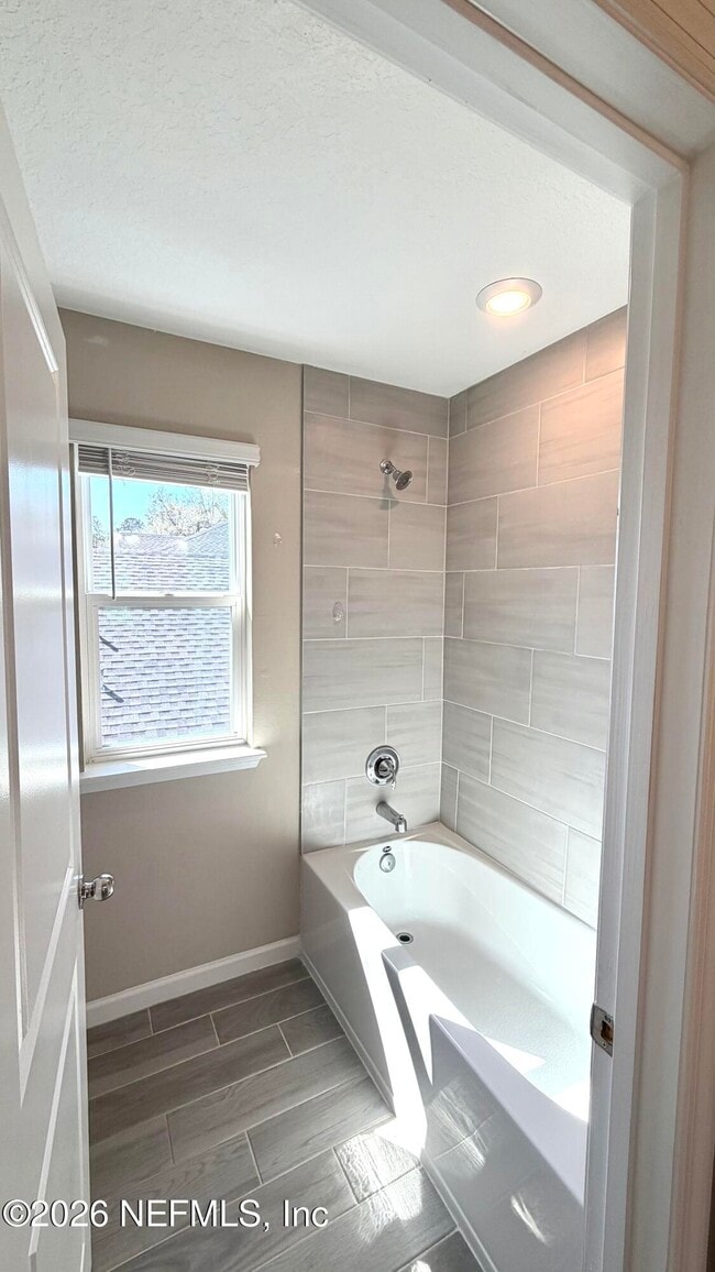 Building Photo - 12168 Blockhouse Crk Ct