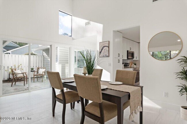 Building Photo - 12326 Arbor Dr