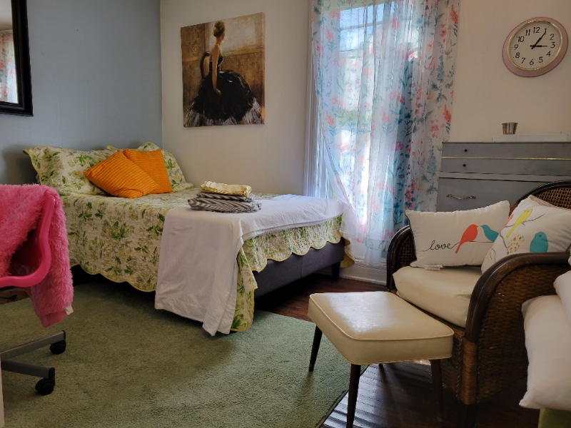 Building Photo - 58 W 6th St