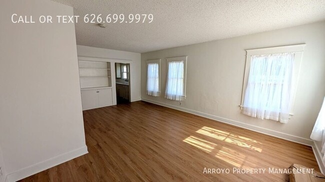 Building Photo - 157 Norumbega Dr