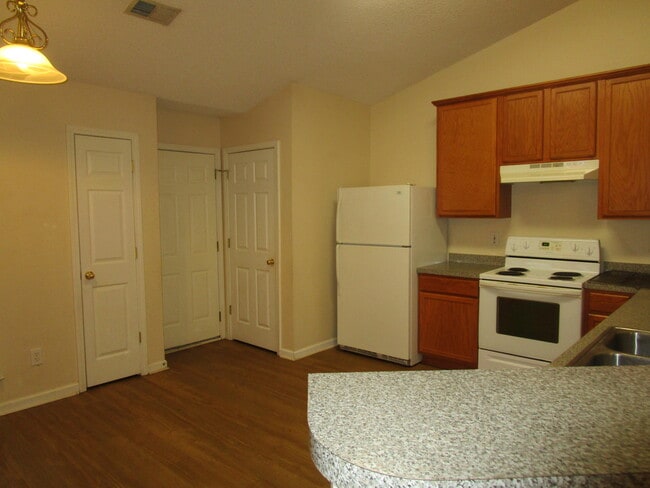 Building Photo - 1350 Monterey Dr