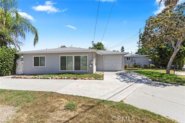 Building Photo - 10325 Flora Vista St