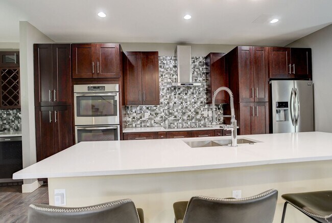 Building Photo - 4 Bedroom 3 Bath With Tons of Character Ne...