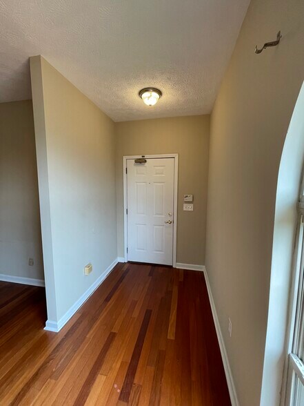 Building Photo - 4805 Lyons View Pike