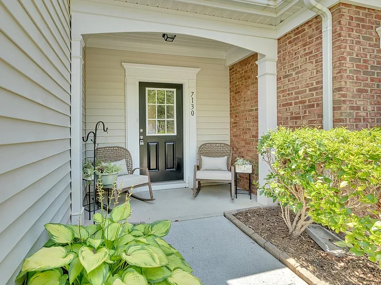 Building Photo - 7130 Racine Way