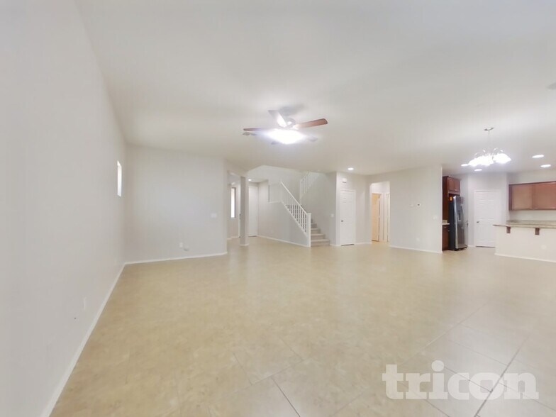 Building Photo - 18024 W Post Dr