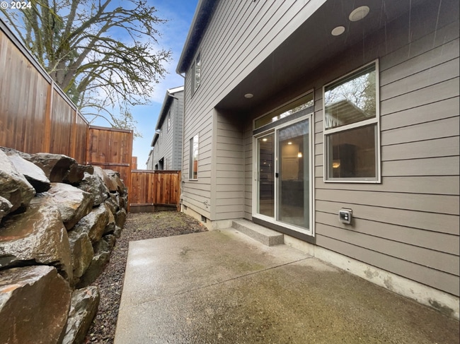 Building Photo - 1551 19th Ave