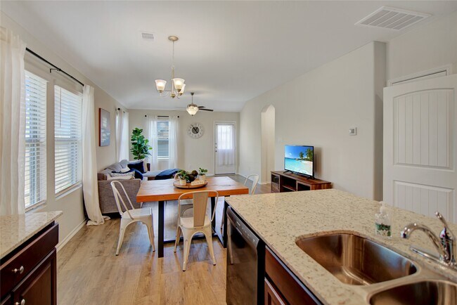Building Photo - 14012 Mack Wood Trl