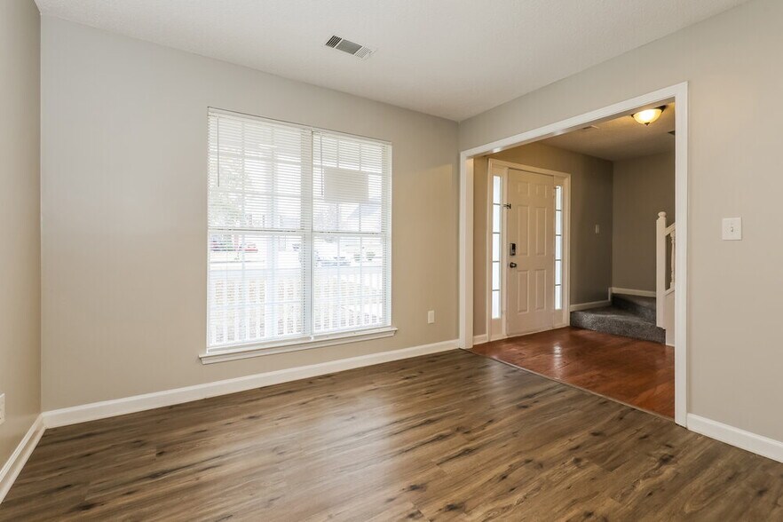 Building Photo - 5501 Vanity Joys Ln