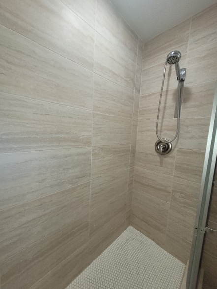 Building Photo - 1203 N Main St