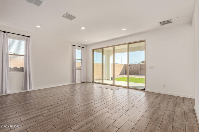 Building Photo - 11207 W Luxton Ln