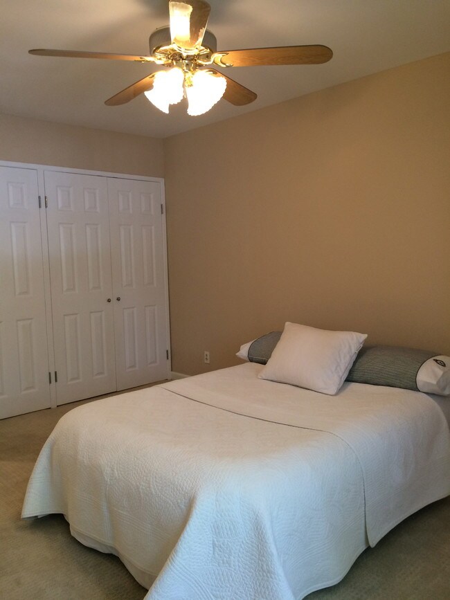 master bedroom - 4708 Park Granada Park