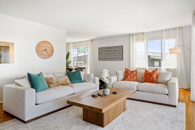 Building Photo - 3640 Princeton Ave