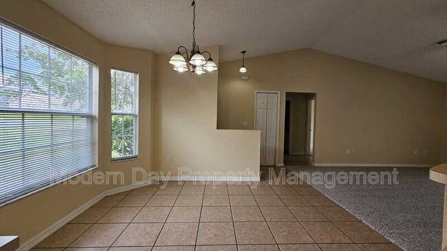 Building Photo - 10368 Lansfield St
