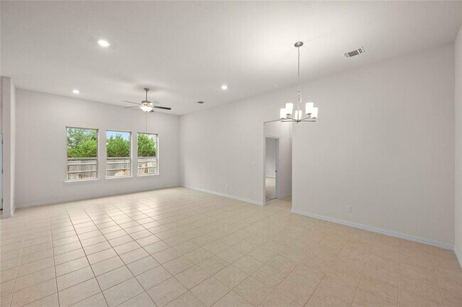Building Photo - 182 Palmillas Dr