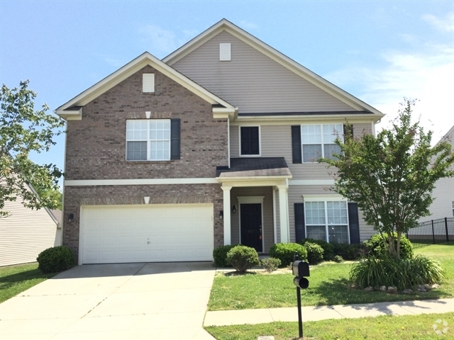 Building Photo - 4015 Lawrence Daniel Dr