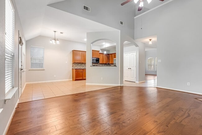 Building Photo - 146 Black Swan Pl
