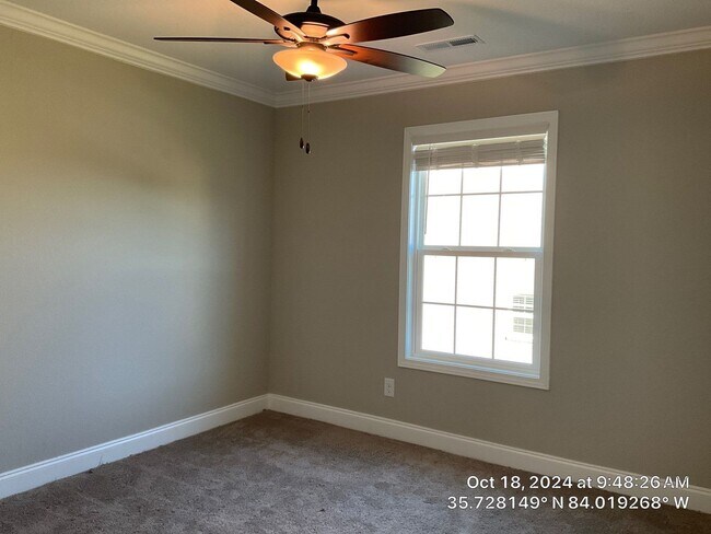 Building Photo - One Year Old - 3 Bedroom House