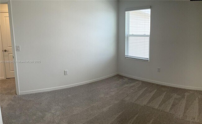 Building Photo - 5140 Quakers Pl