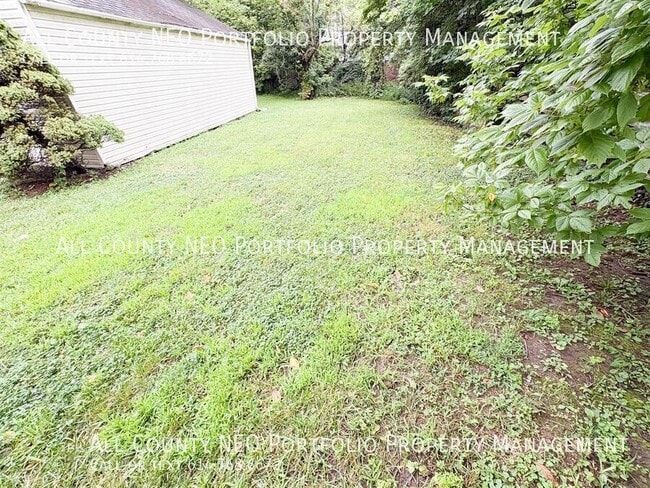 Building Photo - 417 S Hampton Rd