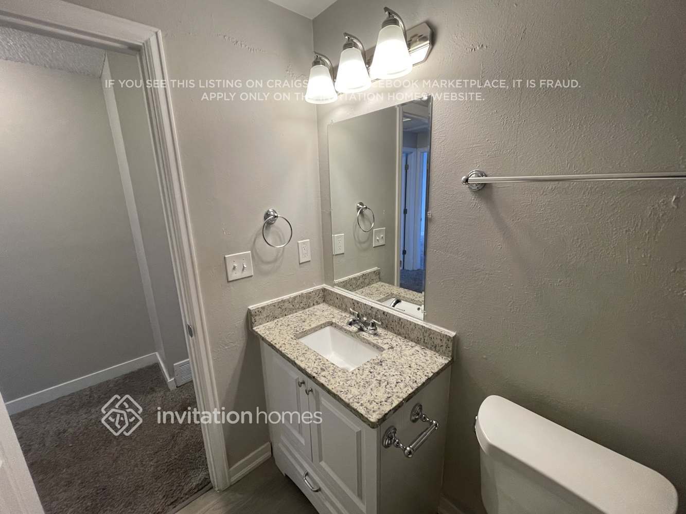 Building Photo - 18623 E Lehigh Ave