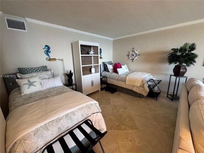 Building Photo - 4280 Galt Ocean Dr