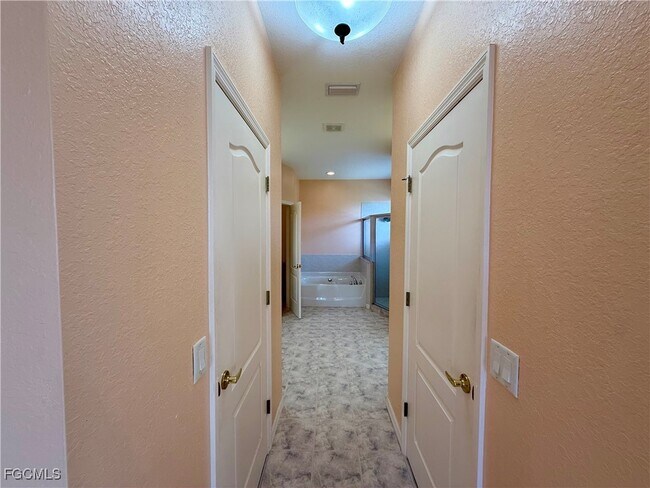 Building Photo - 1700 SW 30th Terrace