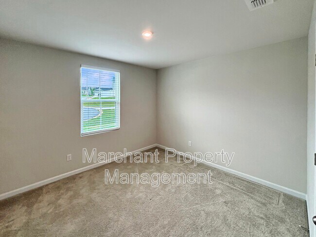 Building Photo - 609 Glamis Ct