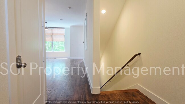 Building Photo - 13222 Bee St