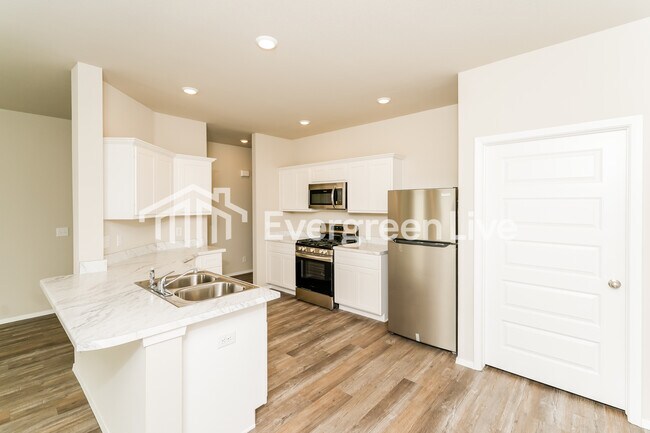 Building Photo - 10106 E King Pl