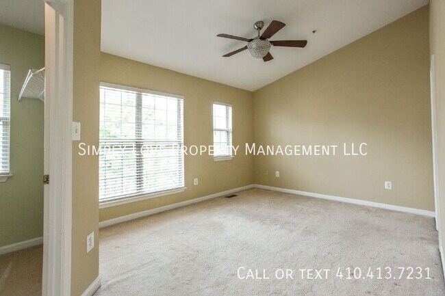 Building Photo - 2252 Commissary Cir