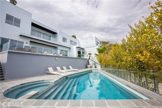 Building Photo - 12148 Travis St