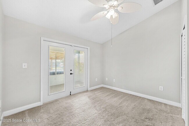 Building Photo - 445 Diana Blvd